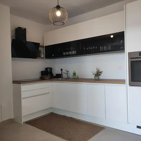Penthouse In Gornji Karin Near The Anic