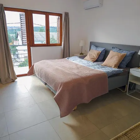 Penthouse In Gornji Karin Near The 1st Floor Apartament