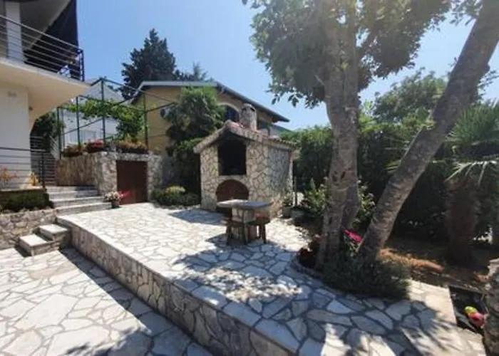 Penthouse In Gornji Karin Near The