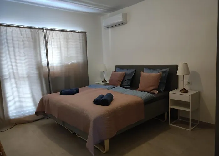 Penthouse In Gornji Karin Near The Apartment