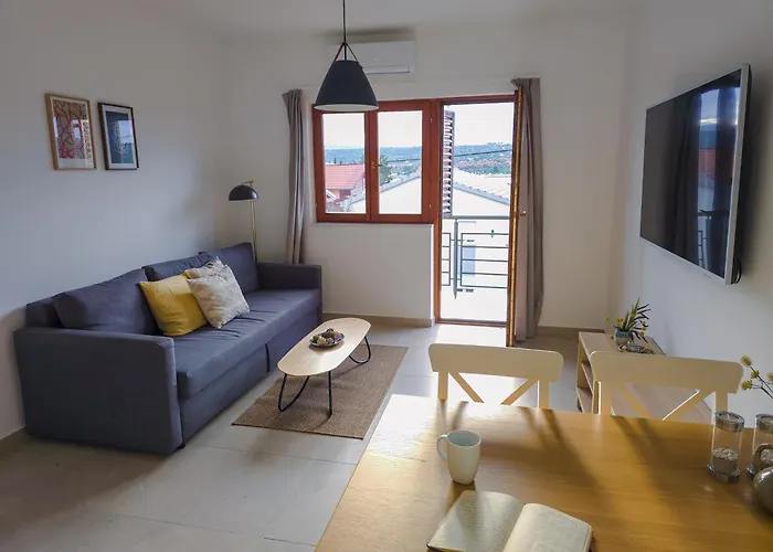 Apartment Penthouse In Gornji Karin Near The Anić
